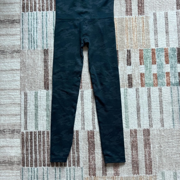 Spend camo look at me leggings, xs - Picture 4 of 5